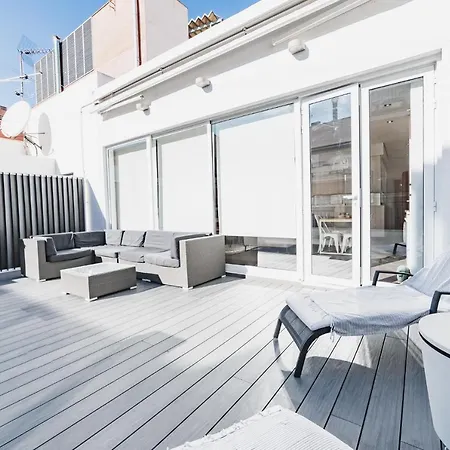 Apartment & Urban Attic *