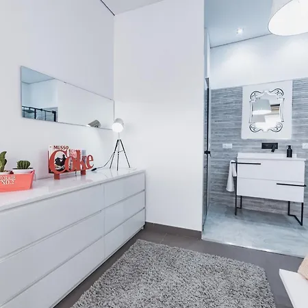 Beach&urban Attic *